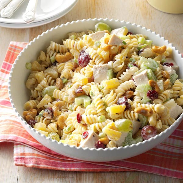 Chicken Grape and Cashew Rotini Salad